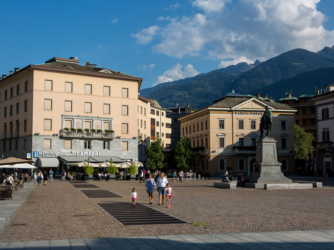 Panoramica piazza Garibaldi estate