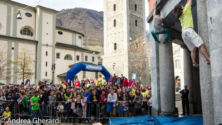 Street climbing